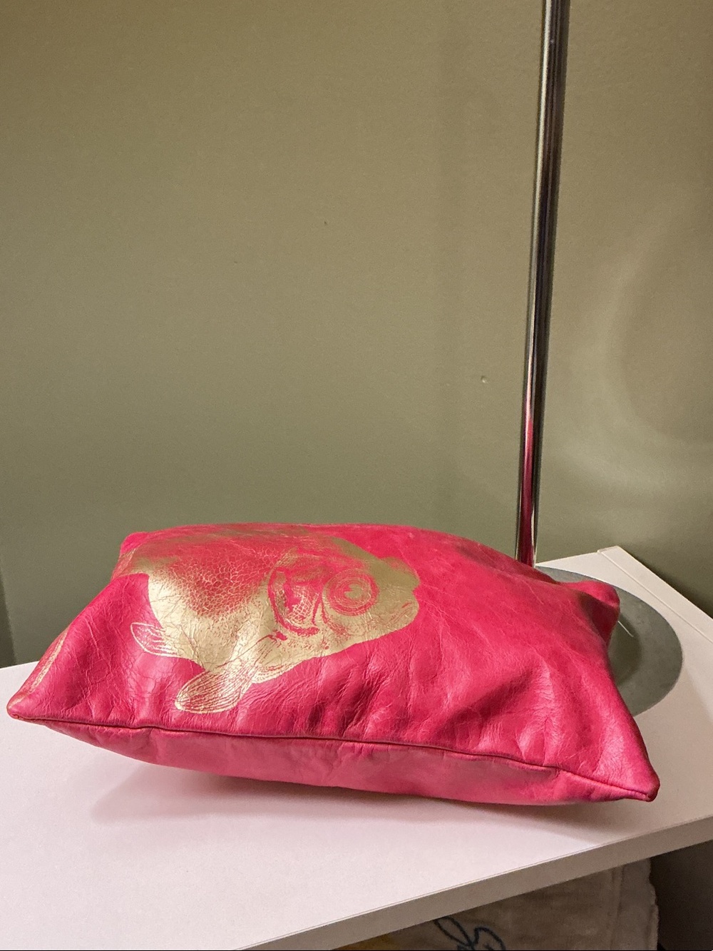 Pink Leather Gold Fish-Print Zip Pouch Cosmetic Toiletry Bag Zip Top - Picture 3 of 4